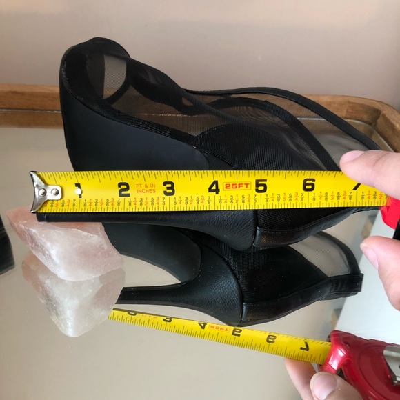 Heels - Picture 8 of 8